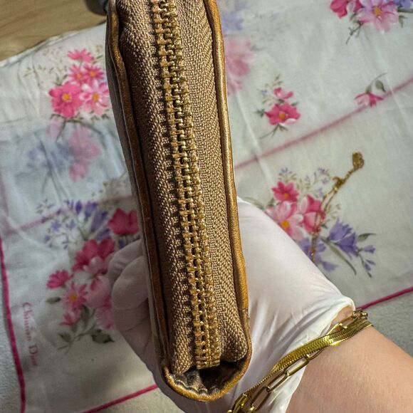 Coach Signature Canvas Wallet with Floral Appliqué - Picture 4 of 13